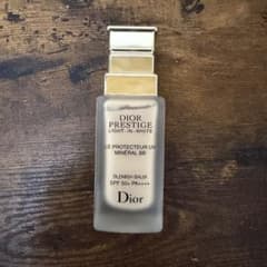 Dior Prestige BBクリーム 00 Light 30ml Dior Prestige Light-In-White BBクリーム 30ml - メルカリ