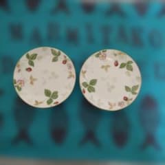 Wedgwood Wild Strawberry 小皿 2枚セット - メルカリ