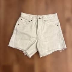 【良品】AGOLDE ホワイト デニム ショートパンツ 24