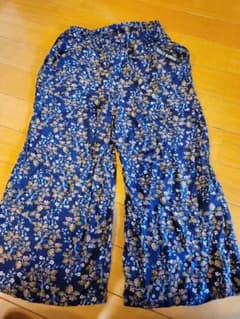 美品　DOLLY RIBBON 花柄ロングパンツ 120cmのサムネイル