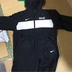 子供用ナイキジャージ上下のサムネイル