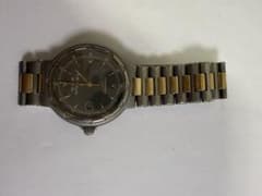LONGINES V.H.P. Quartz 1000 Oe 腕時計　電池切れた LONGINES V.H.P. Quartz 1000 Oe 腕時計 電池切れた - メルカリ