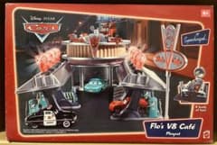 【フローのV8カフェ】 PIXARカーズ 激レア絶版品！！箱付きです！ フローのV8カフェ】 PIXARカーズ 激レア絶版品！！箱付きです！ - メルカリ