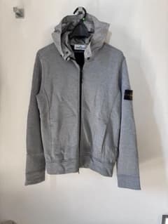 STONE ISLAND グレー フード付きパーカーのサムネイル