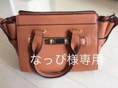 なっぴ様専用   ゴールドミニショルダーバッグのサムネイル