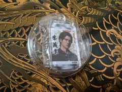 龍が如く 冠婚葬祭展 峯義孝 サントリーコラボ缶 アクリルチャーム