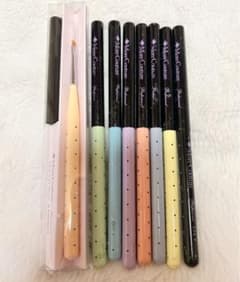 More Couture モアクチュール ネイルアートブラシ 8本セットのサムネイル