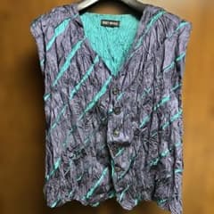 ISSEY MIYAKE プリーツベスト ネイビーとターコイズ - メルカリ