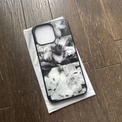 iPhone用ケース モノクロ花柄デザイン iPhone15xsmaxのサムネイル