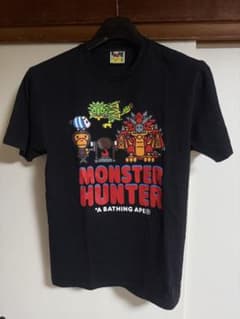 [A BATHING APE × 몬스터 헌터 콜라보레이션 T 셔츠]