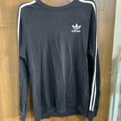 adidas トレーナーのサムネイル