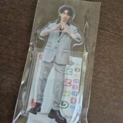 岩橋玄樹　2/14 SS席限定グッズ アクスタ 6/15までの出品】岩橋玄樹アクスタ（ダイヤモンドクリスマス) - メルカリ