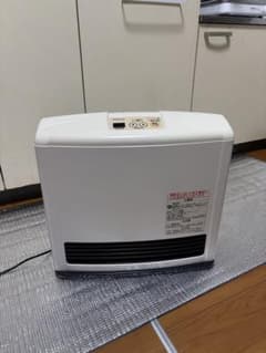 ガスファンヒーター ホワイト デジタル表示 - メルカリ