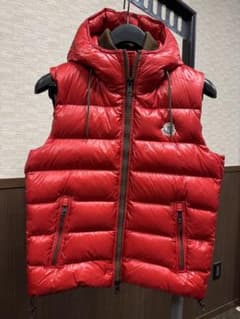 MONCLER BARTHLOME（バルトロメ） ダウンベストT2赤のサムネイル