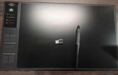 ​【最終値下げワイヤレス板タブ】HUION WH1409V2 バッテリフリーペンのサムネイル