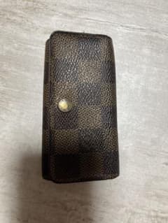 LOUIS VUITTONチェック柄レザーキーケース4連 - メルカリ