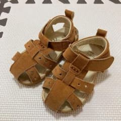 しまむら　ベビー、キッズサンダル　女の子のサムネイル