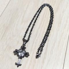 クリア ジルコニア クロスネックレス メタリックブラックのサムネイル