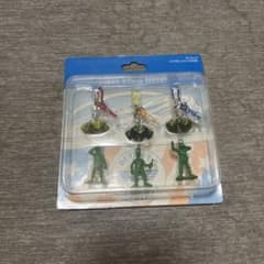 ストラップ グリーンアーミーメンのサムネイル