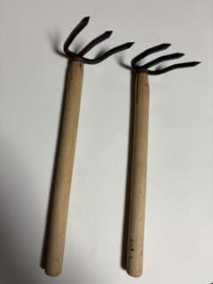 未使用品　園芸用 三本爪熊手 2本セット 約29cm 木柄 草取り 土ほぐしのサムネイル