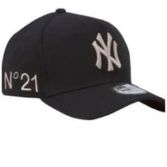New Era ブラック ベースボールキャップ N°21刺繍のサムネイル