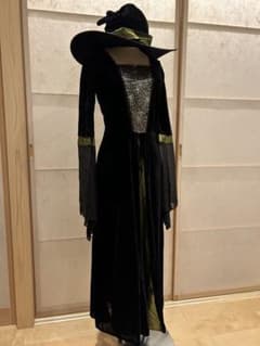 ハロウィン　魔女コスチュームのサムネイル