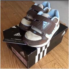 値下げ!!♡ カッコいい!! adidas アディダス スニーカー 17cm ♡のサムネイル