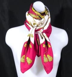 美品 HERMES エルメス 大判スカーフ カレ90シルク100％　D520 美品 HERMES エルメス カレ90 大判スカーフシルク100％ D460 - メルカリ