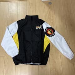 たかちゃんまんさん専用⭐️値下げ⭐️阪神タイガース ひよこちゃん ナイロンジャケットのサムネイル