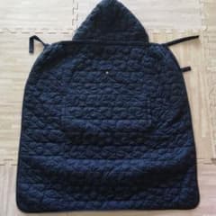 ユニクロ　抱っこケープのサムネイル