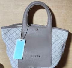 TOKKAオンワード樫山ショルダーストラップ付きトートバッグベージュ新品未使用