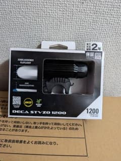 LEZYNE DECA STVZO 1200 自転車用ヘッドライトのサムネイル