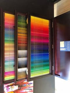 ホルベイン 色鉛筆 150色 木函 アーチスト色鉛筆セットのサムネイル