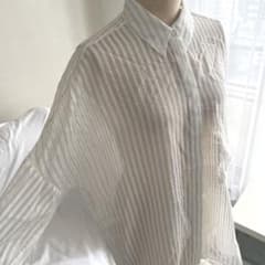 ZARA 新品未使用　オーガンザ　オーバーサイズド　ストライプ　シャツ　ホワイトのサムネイル