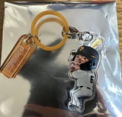 読売ジャイアンツ 坂本勇人 限定チャームキーホルダー 読売ジャイアンツ 坂本勇人 めじるしチャーム - メルカリ