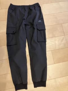 adidas アディダス カーゴパンツ ブラックのサムネイル