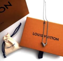 LOUIS VUITTON ネックレスのサムネイル
