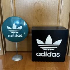 アディダス社　非売品サインボード　超貴重　スチール製 貴重 非売品 adidas アディダス 店舗用 看板 サイン ディスプレイ置物