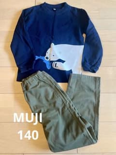 無印 しろくま長袖Tシャツ140チノパンツ 140セットのサムネイル