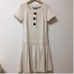 美品　バーバリーブルーレーベル　ニットワンピースのサムネイル