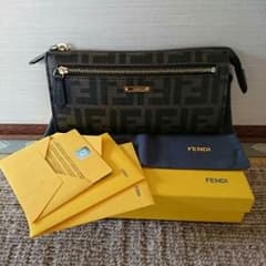 のりち様専用 フェンディ 長財布のサムネイル