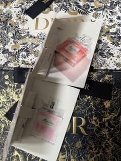 Dior Miss Dior 香水 サンプル 2種セット - メルカリ