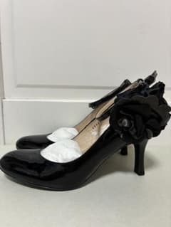 黒 花モチーフ ハイヒールパンプスのサムネイル