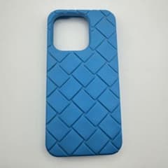 ボッテガヴェネタ iPhoneケース 15 Pro イントレチャート ブルー系
