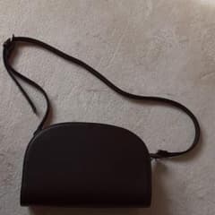 ショルダーバッグのサムネイル