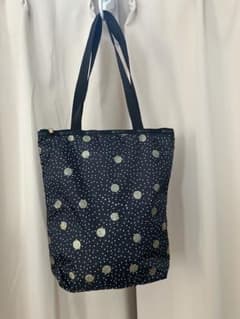 LeSportsac ブラックドット柄 トートバッグのサムネイル