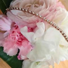 Runa.さま カチューシャ ダイヤ風 キラキラ 結婚式などのサムネイル