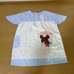 【新品未使用】くまのがっこう 半袖エプロンのサムネイル