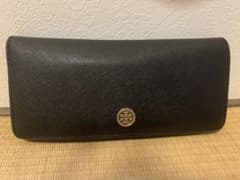 【早い物勝ち】Tory Burch ブラック 長財布のサムネイル