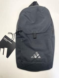 お値下げ！【新品】Adidas ESSENTIALS 3 ショルダーバッグのサムネイル